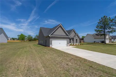 New construction Single-Family house 205 Squirrel Run, Good Hope, GA 30641 - image
