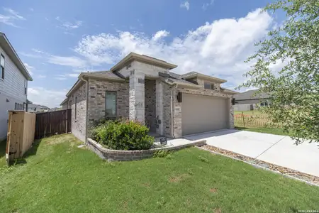 New construction Single-Family house 14818 Faraway Mdws, San Antonio, TX 78245 plan 1722W - image