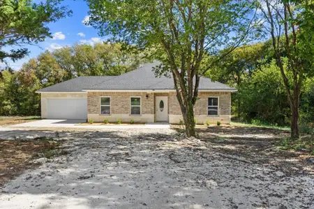 New construction Single-Family house 851 Se County Rd 3048D, Corsicana, TX 75109 - image