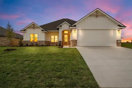 New construction Single-Family house 1333 Red Rock Rd, Hewitt, TX 76643 - image