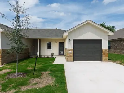 New construction Townhouse house 406 W Ave C, Copperas Cove, TX 76522 - image