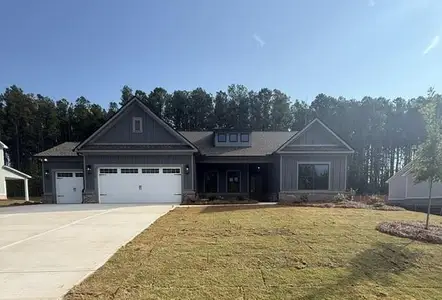 New construction Single-Family house 366 Weslyn Dr, Social Circle, GA 30025 plan (GA) Everett A.3 3 Front Entry - image