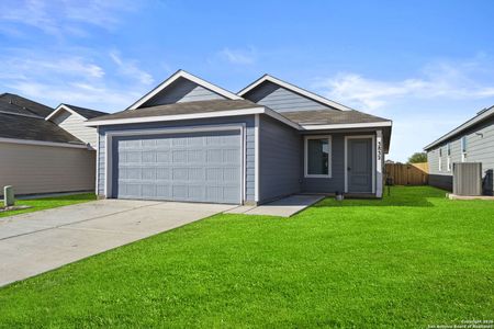 New construction Single-Family house 3832 Swift Fox Rd, New Braunfels, TX 78130 - image