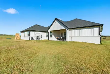 New construction Single-Family house 100 Buddy Ct, Millsap, TX 76066 - image