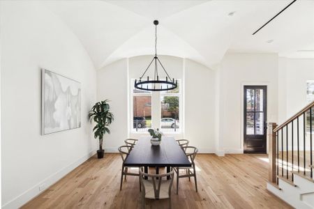 Heart of the Home - This charming spacious dining room is strategically positioned between the chef’s kitchen and the living area. Deliberately crafted for family lunches and elegant dinner gatherings.