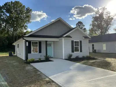 New construction Single-Family house 510 Crump St. St, Smithfield, NC 27577 - image