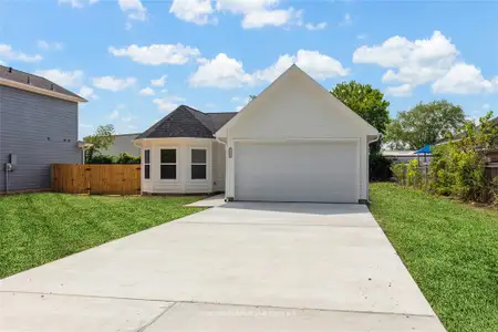 New construction Single-Family house 3700 Ave S St W, Santa Fe, TX 77510 null- photo 0
