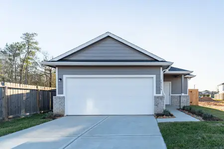 New construction Single-Family house 14136 Biscayne Trl, Conroe, TX 77303 plan Pine - image