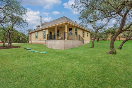 New construction Single-Family house 112 Twin Creek Cir, Dripping Springs, TX 78620 - image