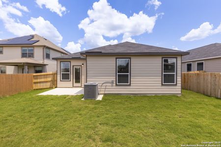 New construction Single-Family house 405 Panther Wy, Seguin, TX 78155 null- photo 16 16