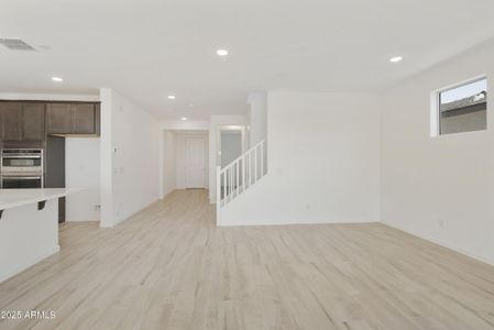 New construction Single-Family house 15675 W Mercer Ln, Surprise, AZ 85379 null- photo 26 26