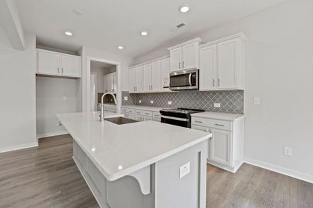 New construction Single-Family house 29 Manor Stone Dr, Clayton, NC 27527 plan The Wakefield - image 4