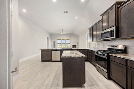 New construction Single-Family house 2726 Saw Palmetto Trl, Katy, TX 77493 - image 11