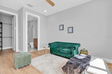 New construction Single-Family house 5964 Bayview Cir S, St. Petersburg, FL 33707 - image 13