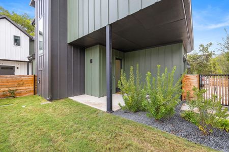 New construction Single-Family house 1711 E M Franklin Ave, Unit 1, Austin, TX 78721 null- photo 0