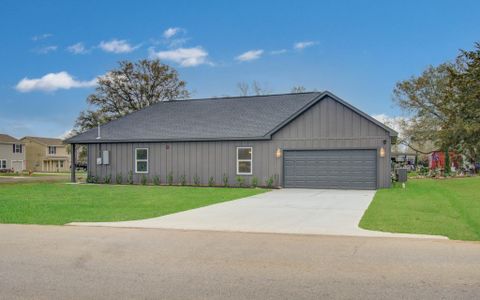 New construction Single-Family house 211 19Th, Hempstead, TX 77445 - image