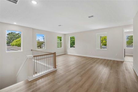New construction Single-Family house 3310 W Rogers Ave, Tampa, FL 33611 - image 18