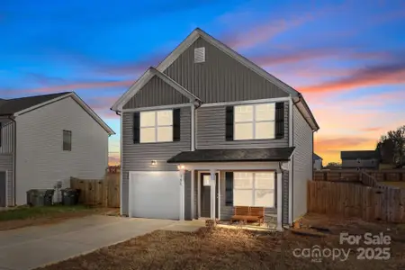 New construction Single-Family house 701 3Rd St Se, Conover, NC 28613 - image