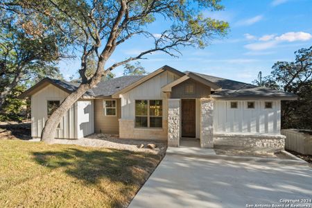 New construction Single-Family house 1158 Springwater, Canyon Lake, TX 78133 - photo 0