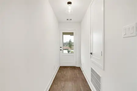 New construction Single-Family house 9352 Hard Rock Rd, Conroe, TX 77303 plan Darlington II - image 20