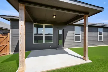 New construction Single-Family house 1913 Seminole Dr, Cleburne, TX 76033 plan Hamilton - image