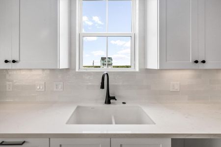 New construction Single-Family house 25830 Bay Breeze Dr, Galveston, TX 77554 null- photo 9 9