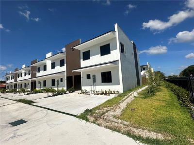 New construction Townhouse house 534 Nw 7Th St, Unit 1, Florida City, FL 33034 null- photo 3 3