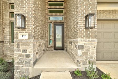 New construction Single-Family house 132 Cloverton Cres, Hutto, TX 78634 plan The Cameron - image 3