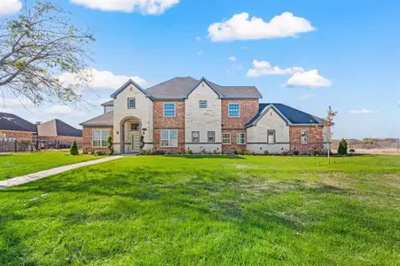 New construction Single-Family house 828 Mallard Pointe Dr, Grand Prairie, TX 75104 - image