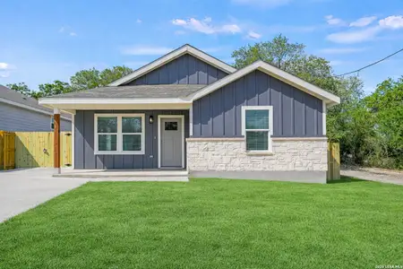 New construction Single-Family house 2423 Hicks, San Antonio, TX 78210 - image