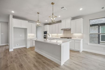 New construction Single-Family house 440 Lost Creek Trl, Waxahachie, TX 75165 - image 7