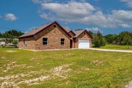 New construction Single-Family house 3024 Red Oak Drive, Granbury, TX 76048 - photo 0