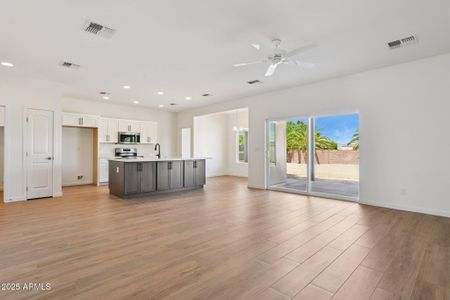 New construction Single-Family house 20119 W Hazelwood St, Litchfield Park, AZ 85340 - image 7