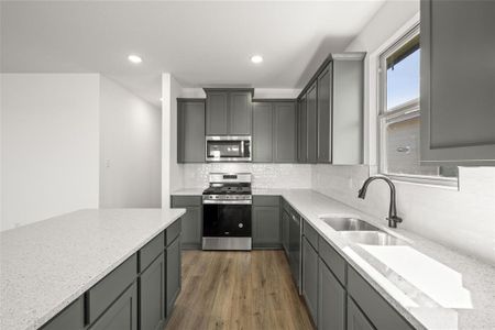 8144 Korat Vista Kitchen3