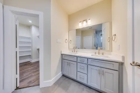 New construction Single-Family house 10512 Exeter St, Houston, TX 77093 - image