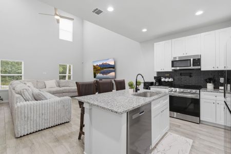New construction Single-Family house 14994 Indian Hill Trl, Willis, TX 77378 plan Edison Plus - image 5