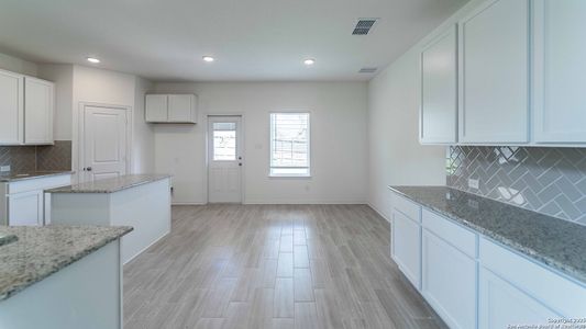 New construction Single-Family house 126 Foxhound Path, San Antonio, TX 78253 plan Trinity - image