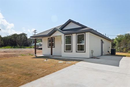 New construction Single-Family house 1003 Pease River Drive, Granbury, TX 76048 - photo 0