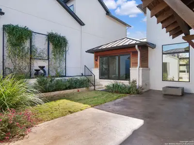 New construction Single-Family house 35 Dominion Hts, San Antonio, TX 78257 - image 4