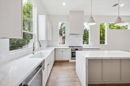 New construction Single-Family house 4229 Gibson St, Houston, TX 77007 - image 6