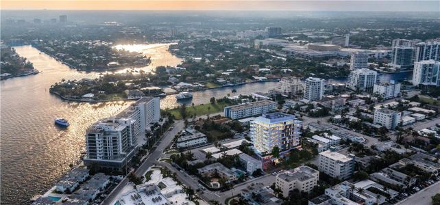 New construction Condo/Apt house 527 Orton Avenue, Unit 302B, Fort Lauderdale, FL 33304 - photo 0 0