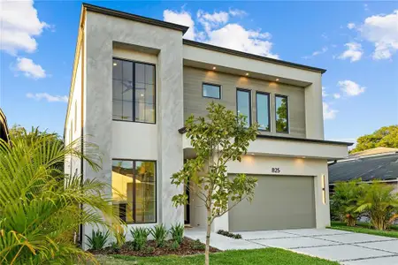 New construction Single-Family house 114 W Davis Blvd, Tampa, FL 33606 - image