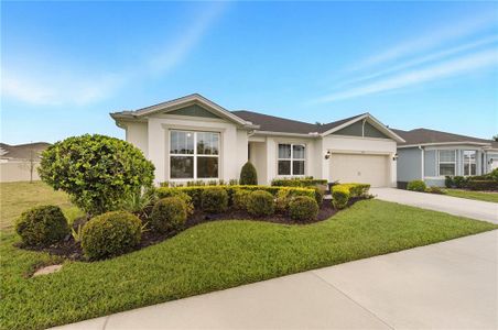 New construction Single-Family house 4175 Meandering Bay Dr, Apopka, FL 32712 - image