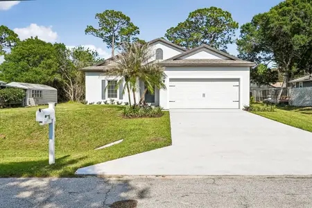 New construction Single-Family house 6010 Hickory Dr, Fort Pierce, FL 34982 - image