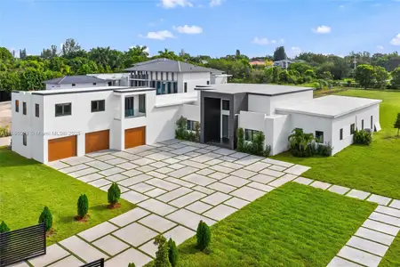 New construction Single-Family house 17301 Sw 52Nd Ct, Southwest Ranches, FL 33331 - image