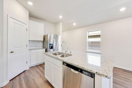 New construction Single-Family house 116 Greenway Ln, Georgetown, TX 78628 Cascade- photo 12 12