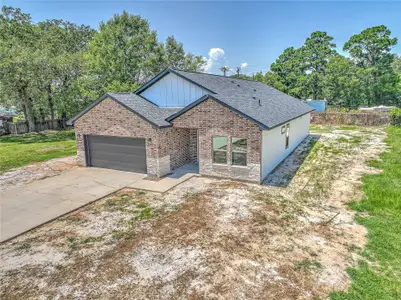 New construction Single-Family house 270 Legend Ln, Livingston, TX 77351 - image