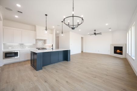 New construction Single-Family house Springtown, TX 76082 plan Simon - image 8