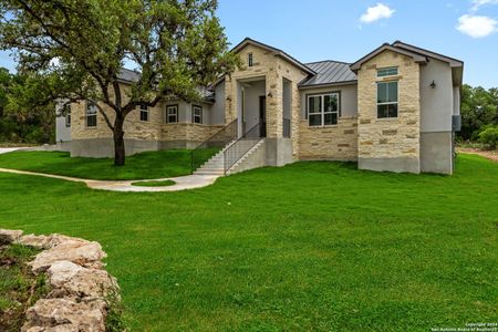 New construction Single-Family house 639 Butler Oaks Dr, Bulverde, TX 78163 - photo 0