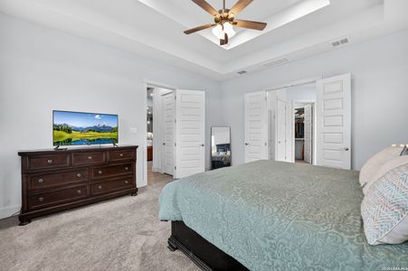 New construction Single-Family house 160 Pradera Rdg, Floresville, TX 78114 - image 18
